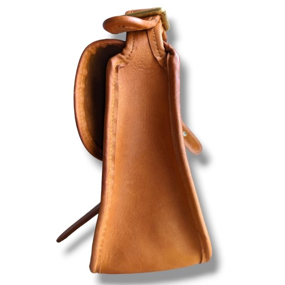 Vintage Coach Standard Courier bag in British Tan - Picture 5 of 11